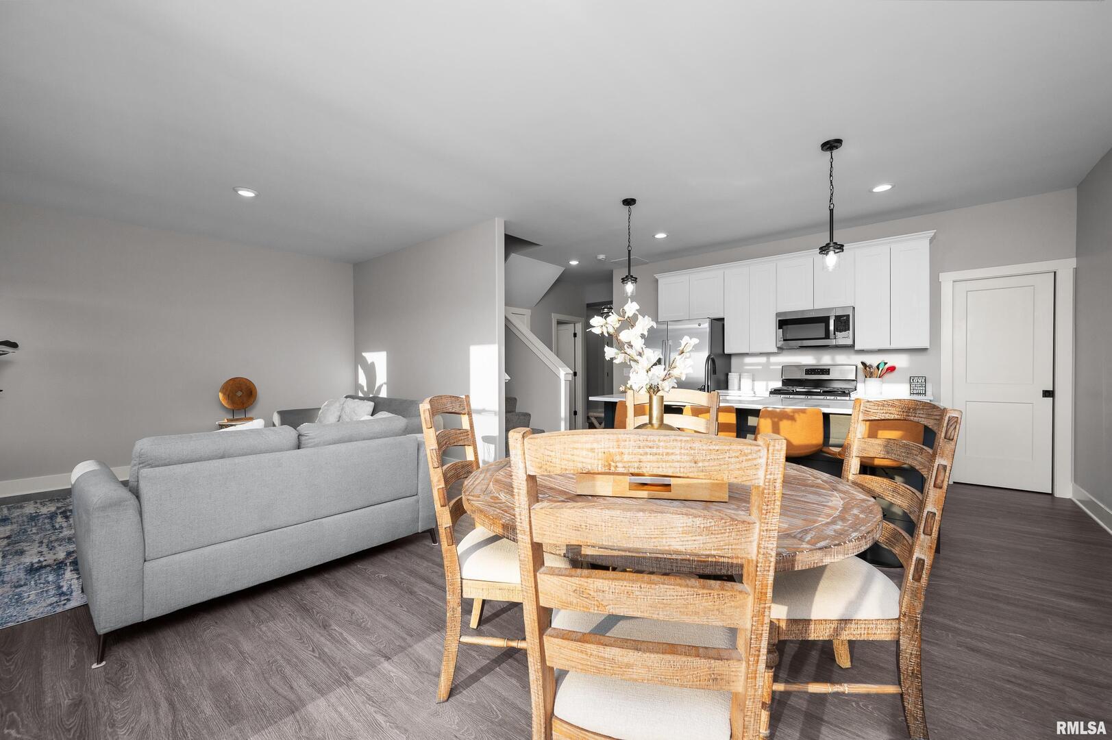 7146 GROVE Crossing