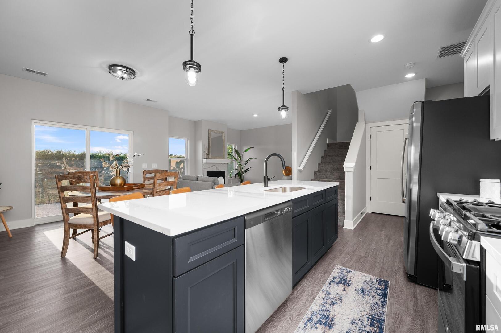 7146 GROVE Crossing