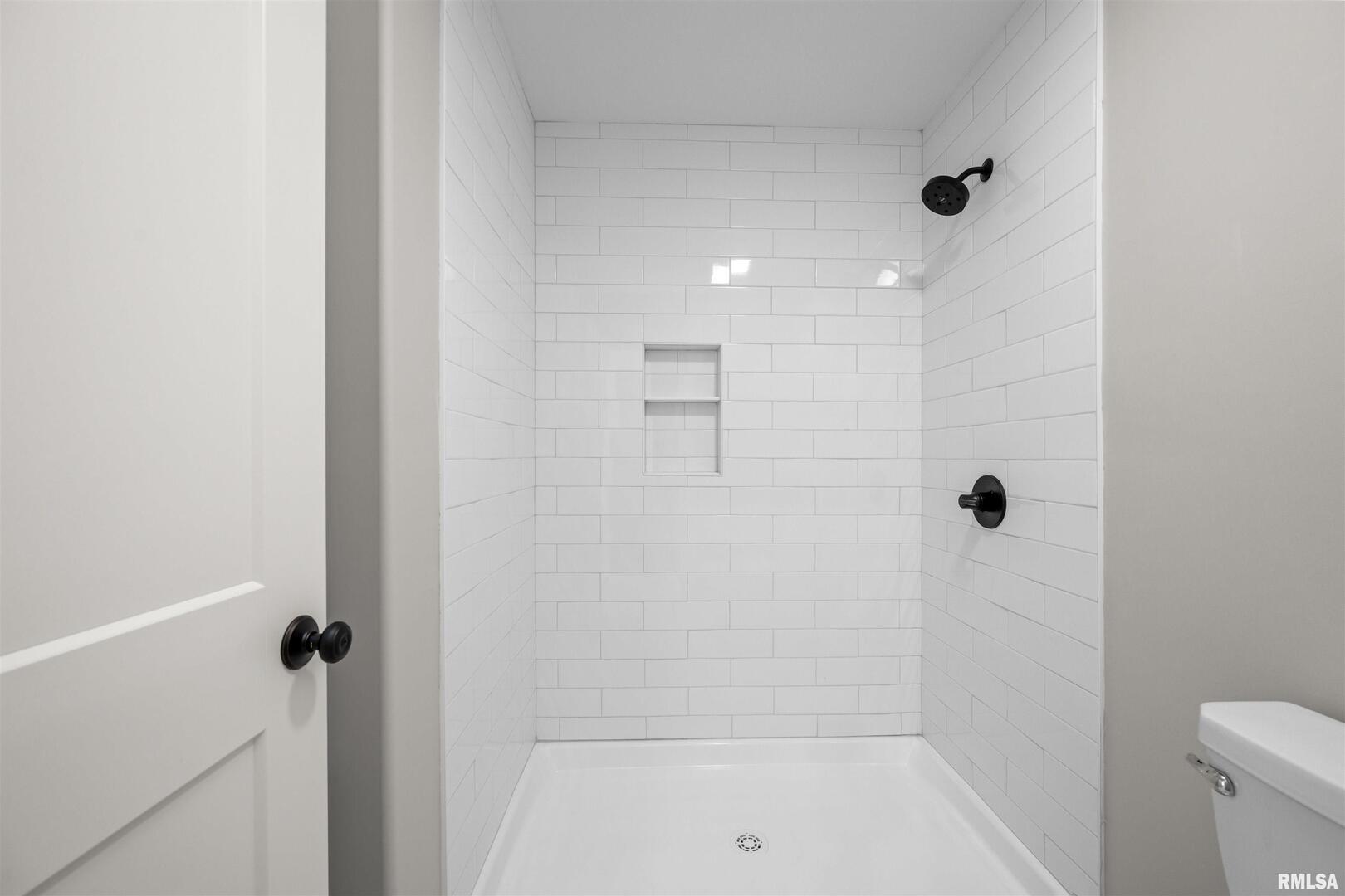 7146 GROVE Crossing