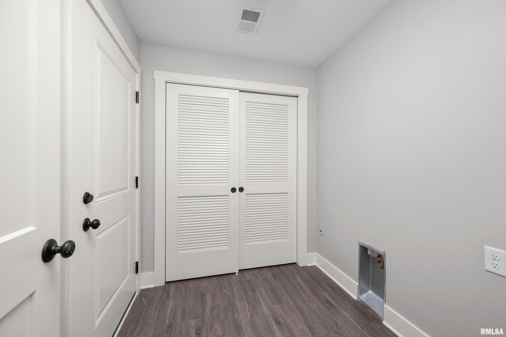 7146 GROVE Crossing