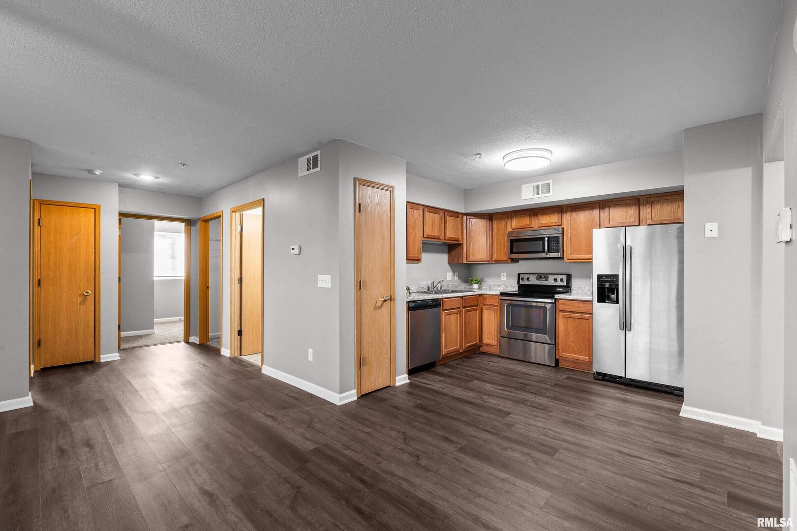4600 GRAND Avenue Unit: Building B Unit