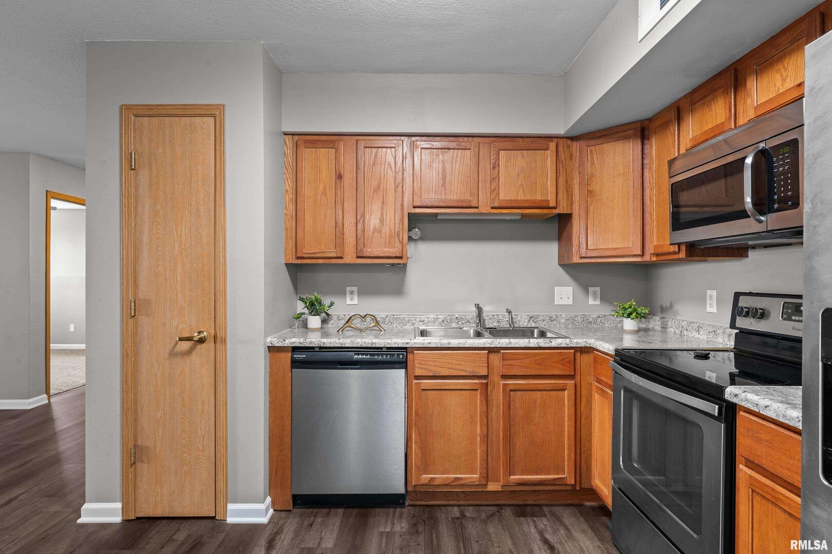 4600 GRAND Avenue Unit: Building B Unit
