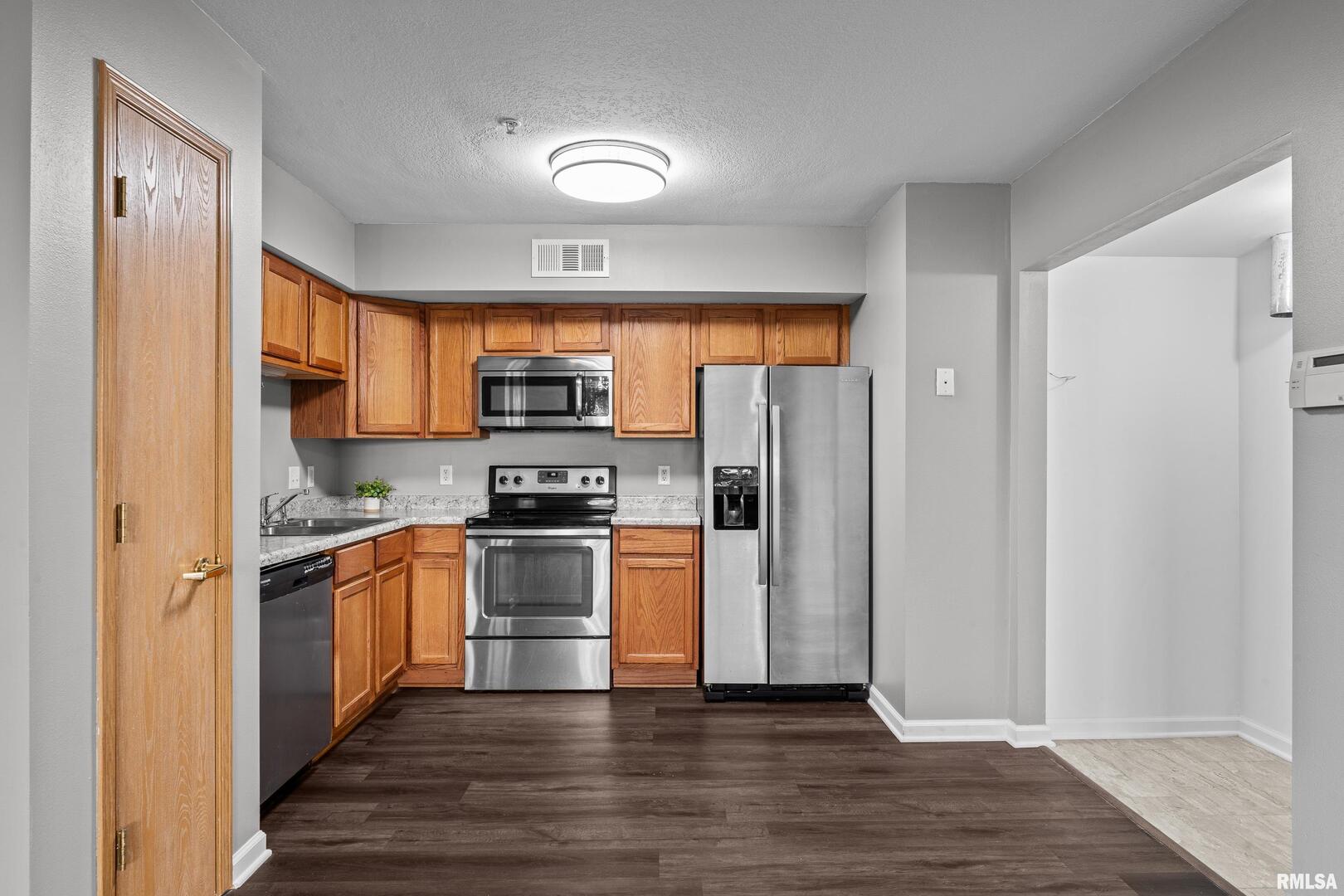 4600 GRAND Avenue Unit: Building B Unit