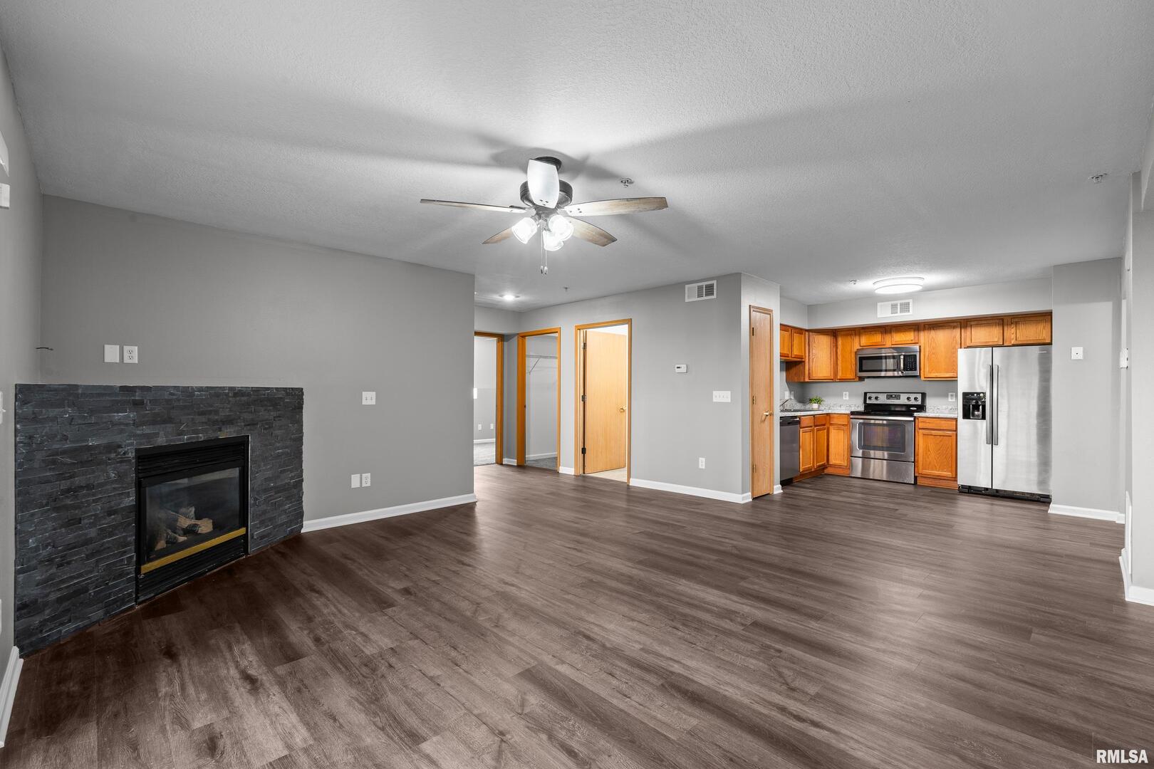 4600 GRAND Avenue Unit: Building B Unit