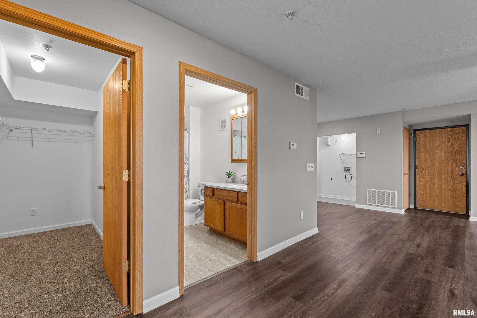 4600 GRAND Avenue Unit: Building B Unit