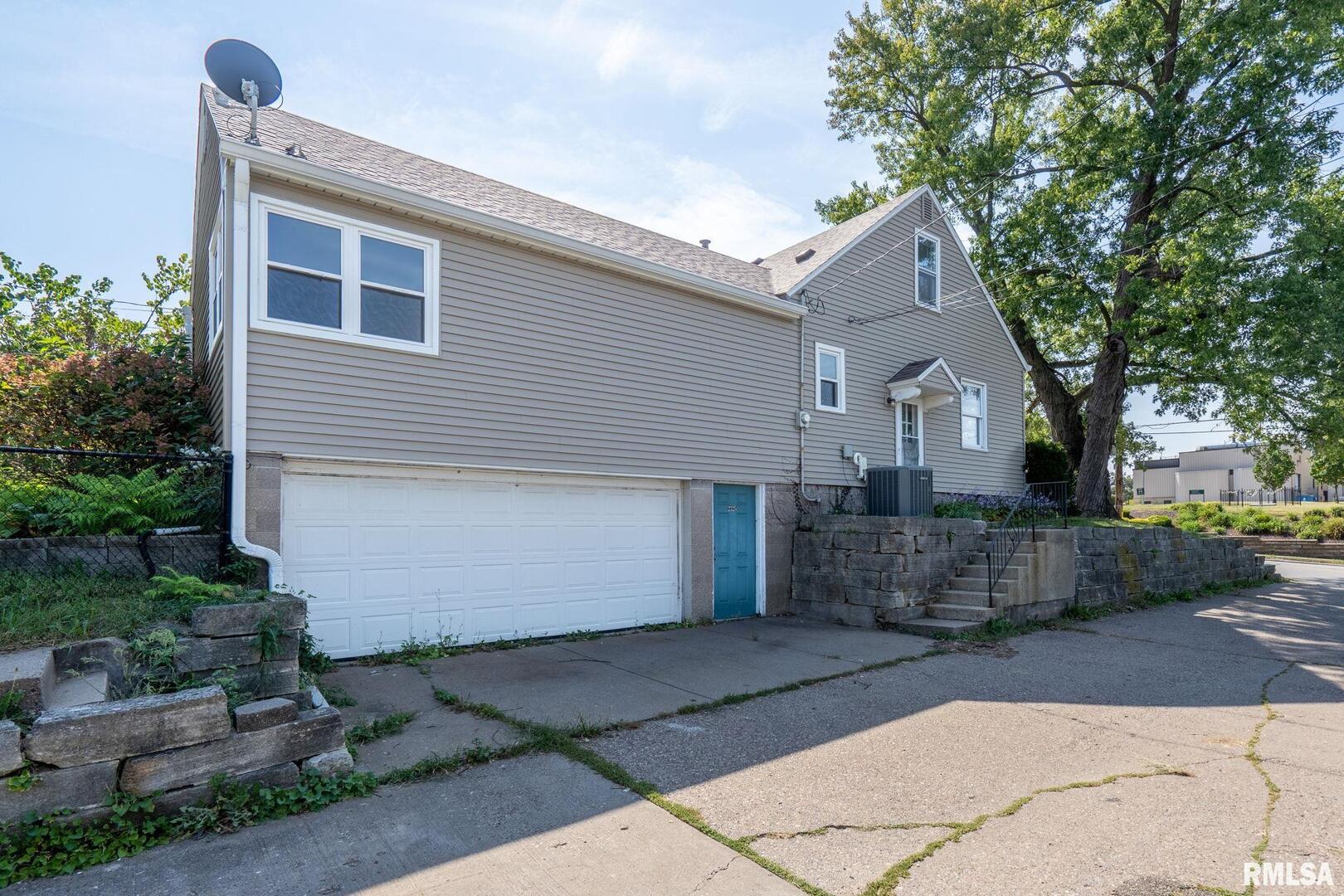 2325 MARQUETTE Street