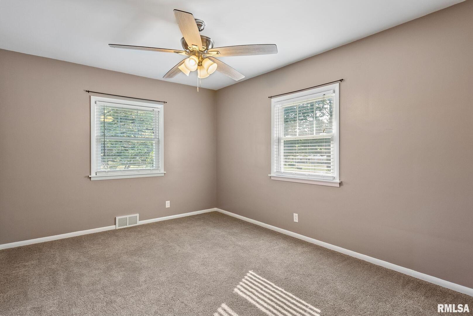 1726 SKYLINE Drive
