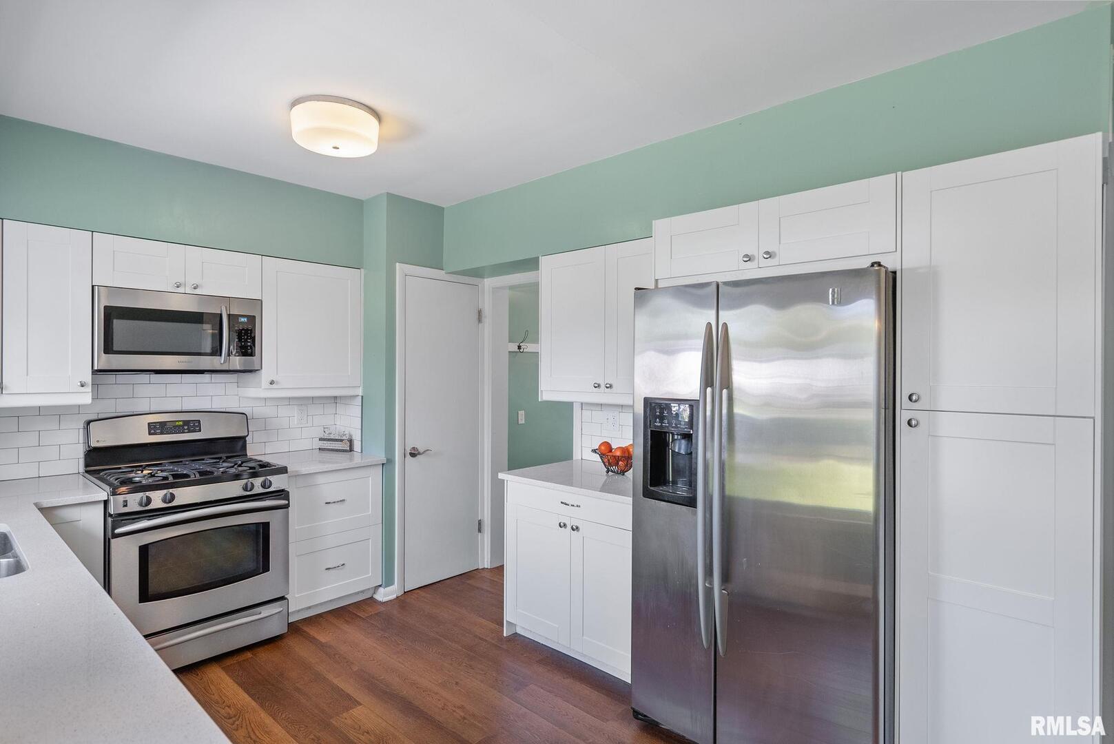1726 SKYLINE Drive