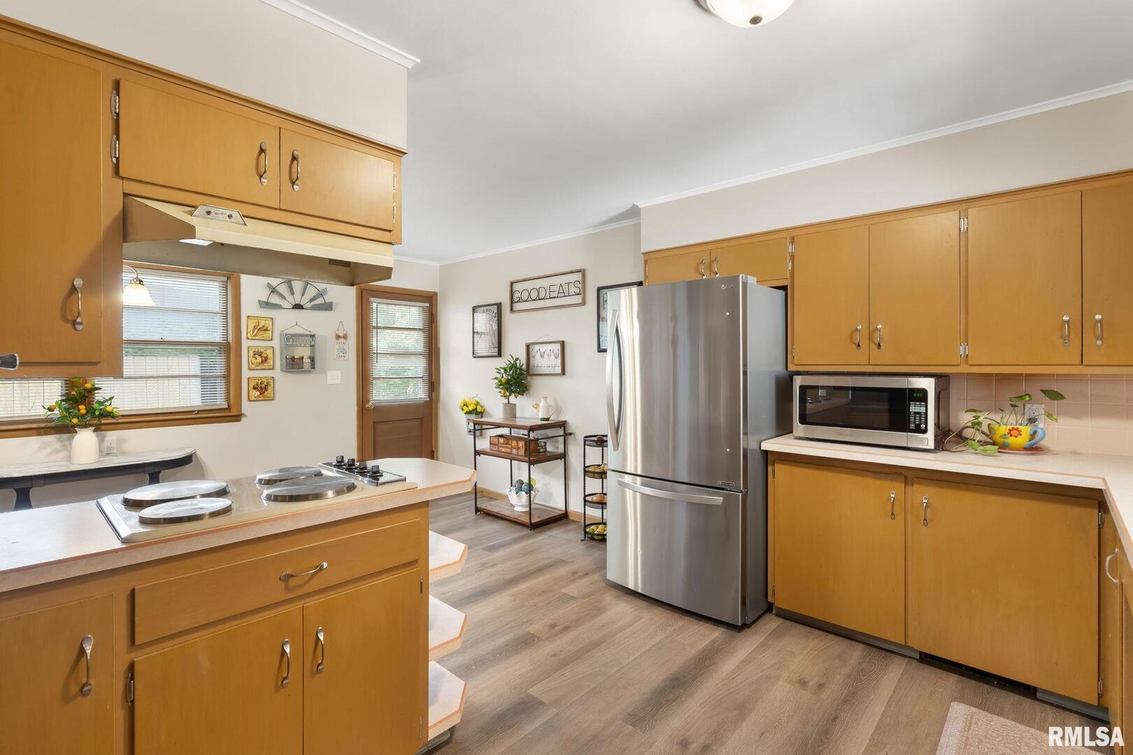 1816 40TH Street Court