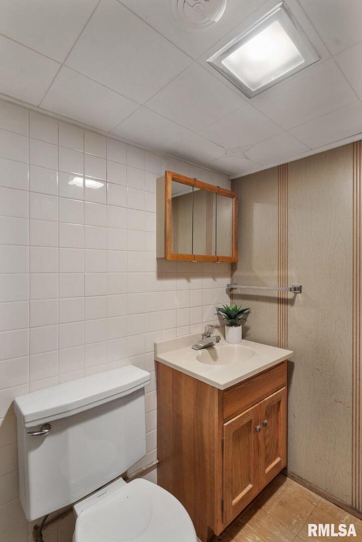 1816 40TH Street Court