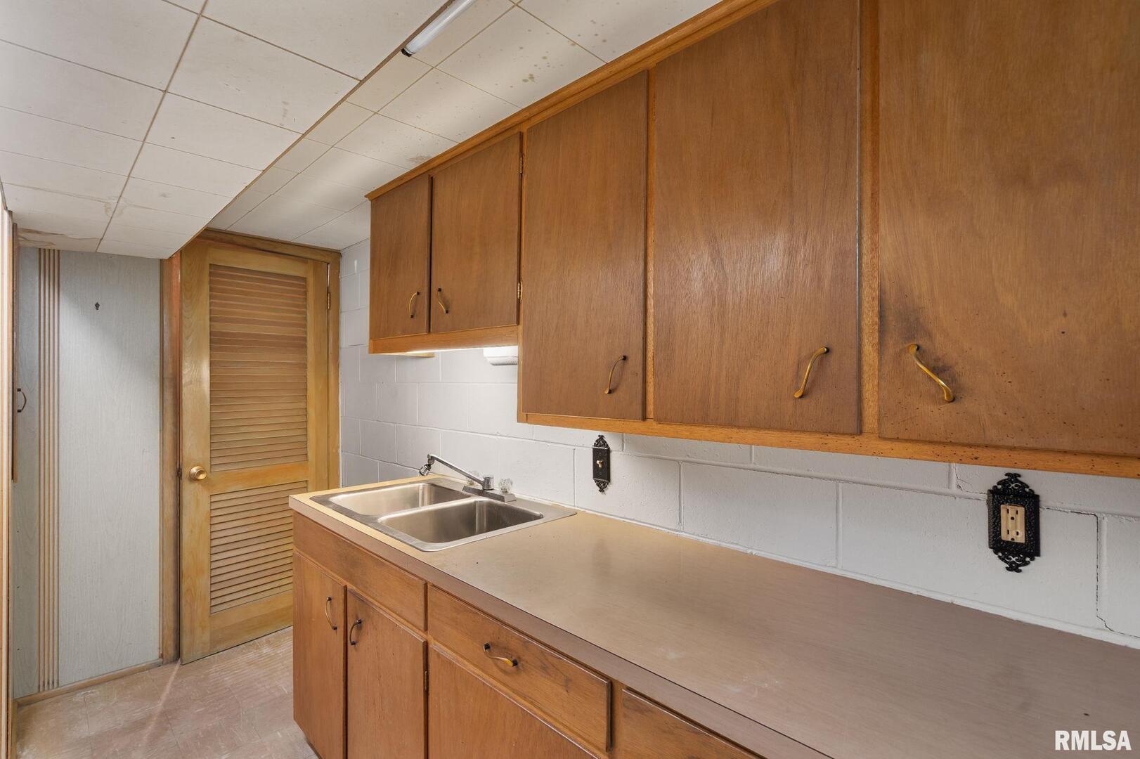 1816 40TH Street Court