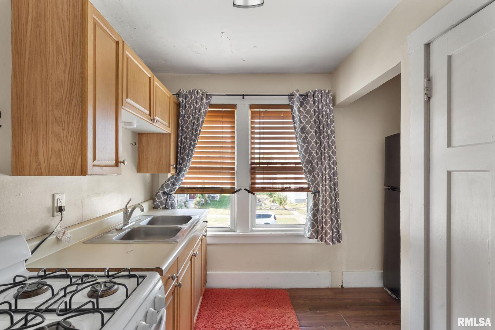 1321 MAIN Street