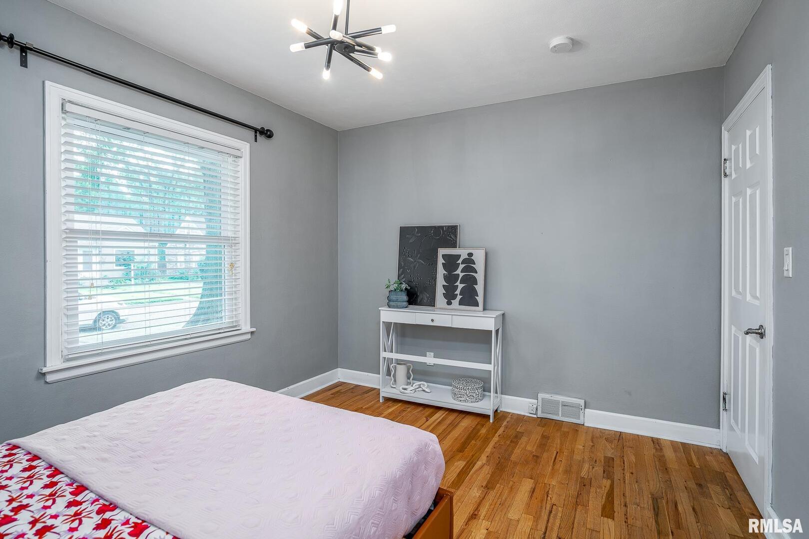20 BLACKHAWK HILLS Court
