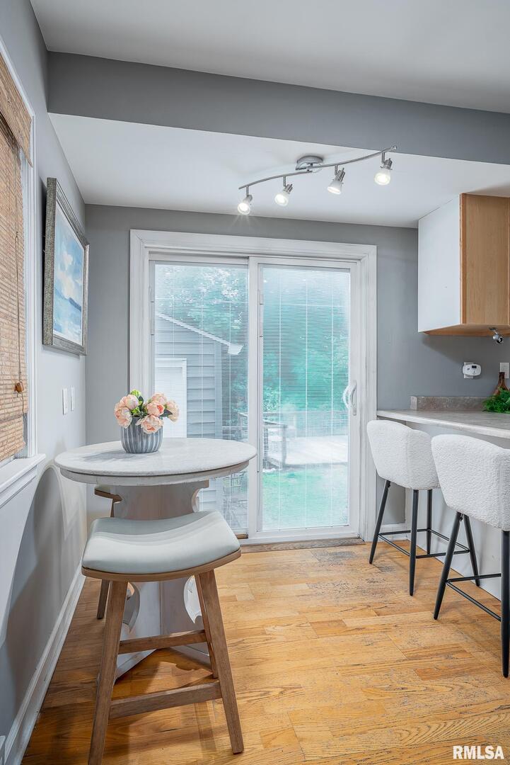 20 BLACKHAWK HILLS Court