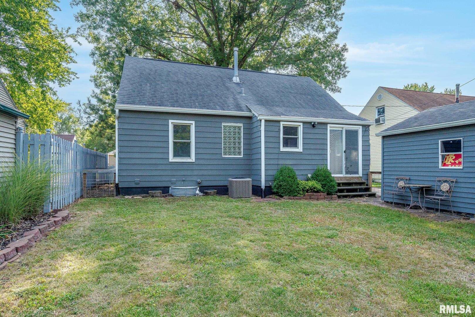 20 BLACKHAWK HILLS Court