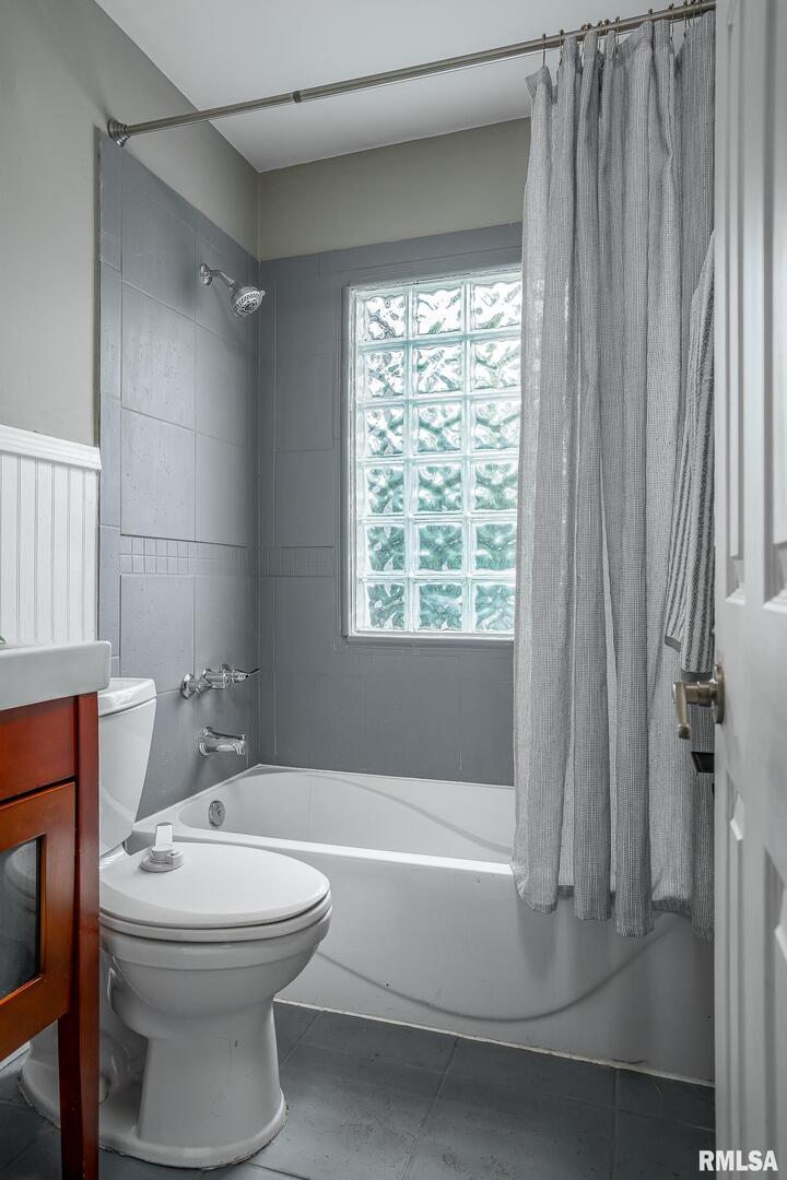 20 BLACKHAWK HILLS Court