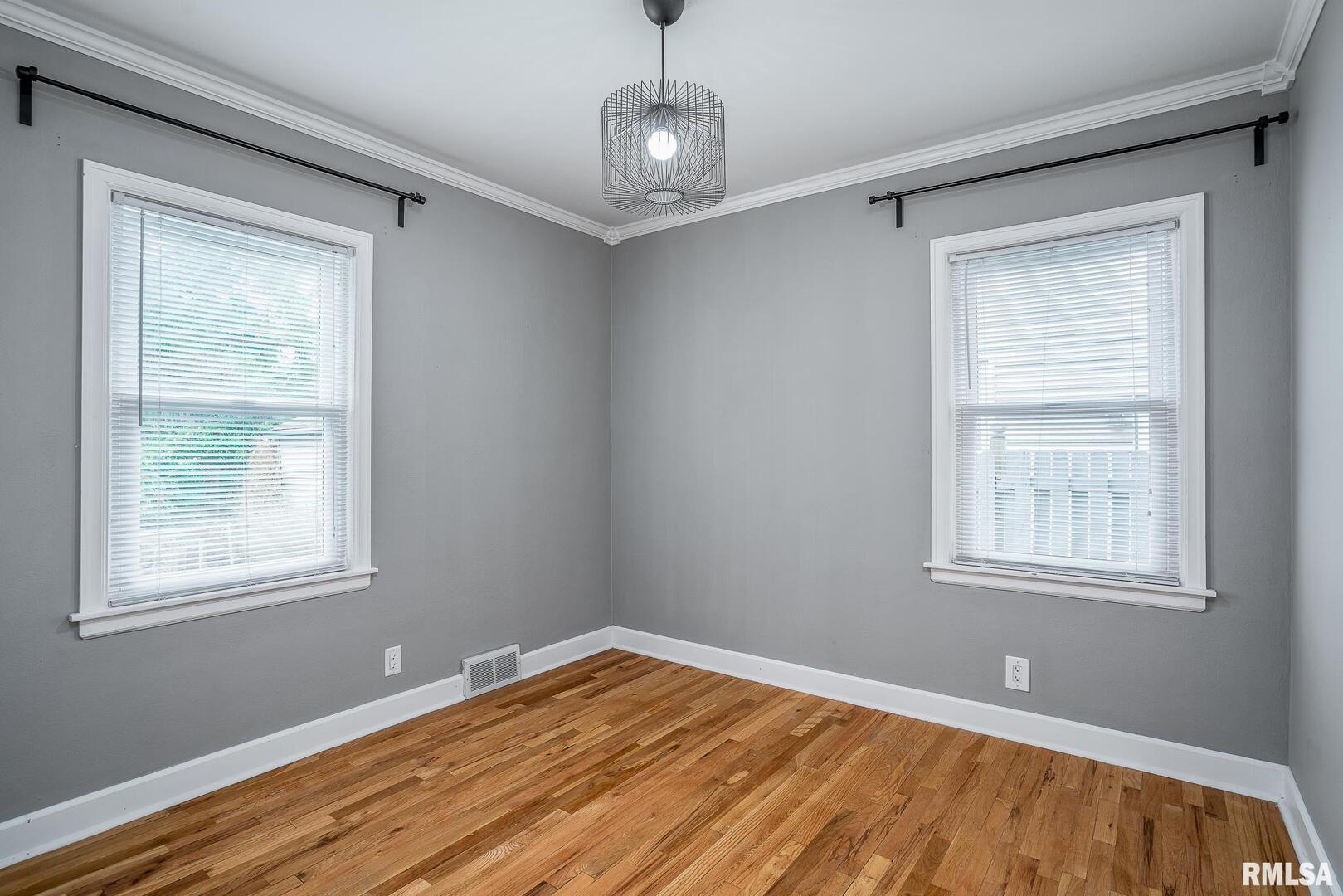 20 BLACKHAWK HILLS Court
