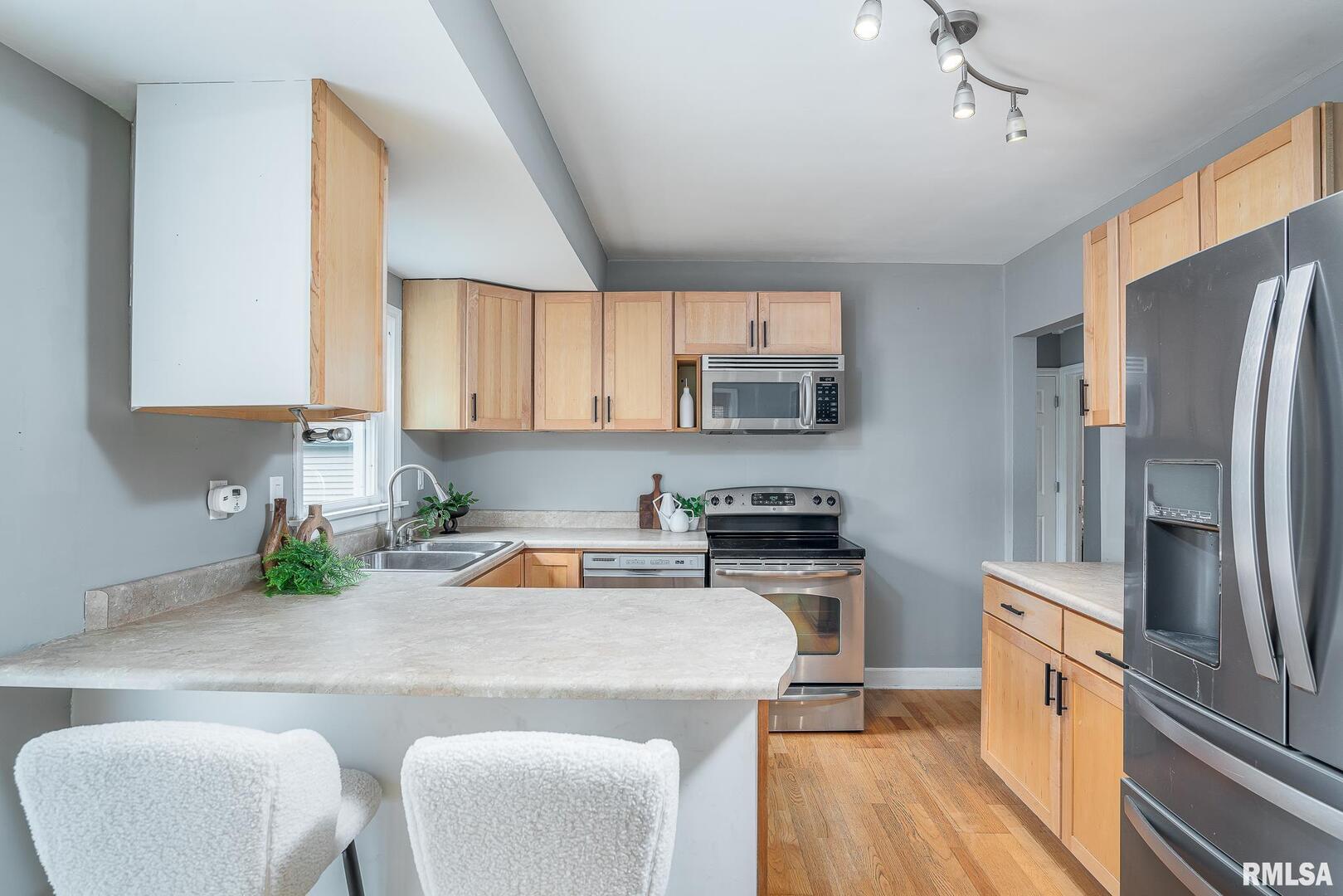 20 BLACKHAWK HILLS Court