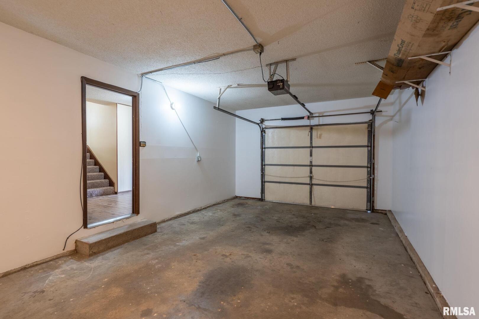 1139 CALVIN Street