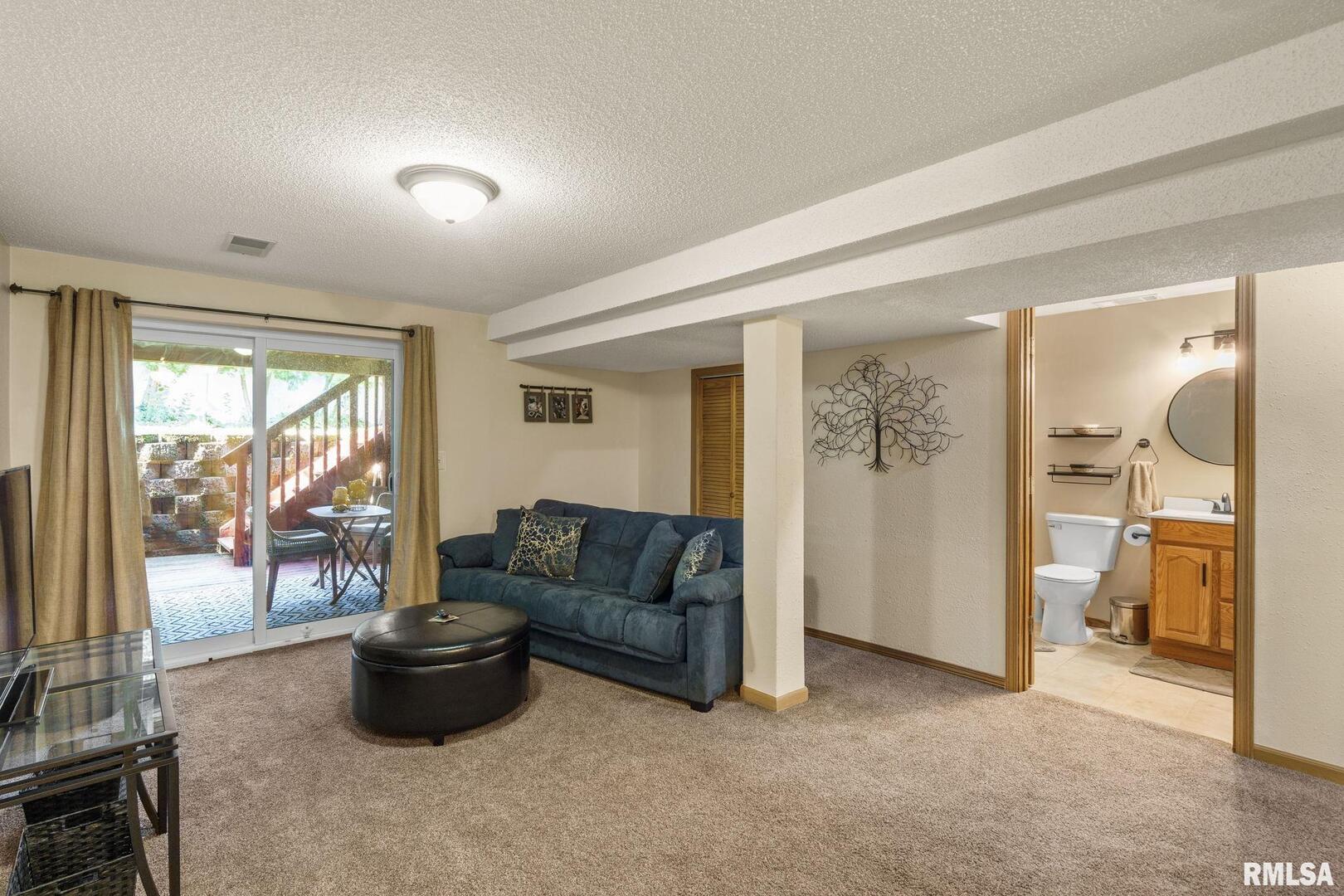 493 44TH Avenue Court