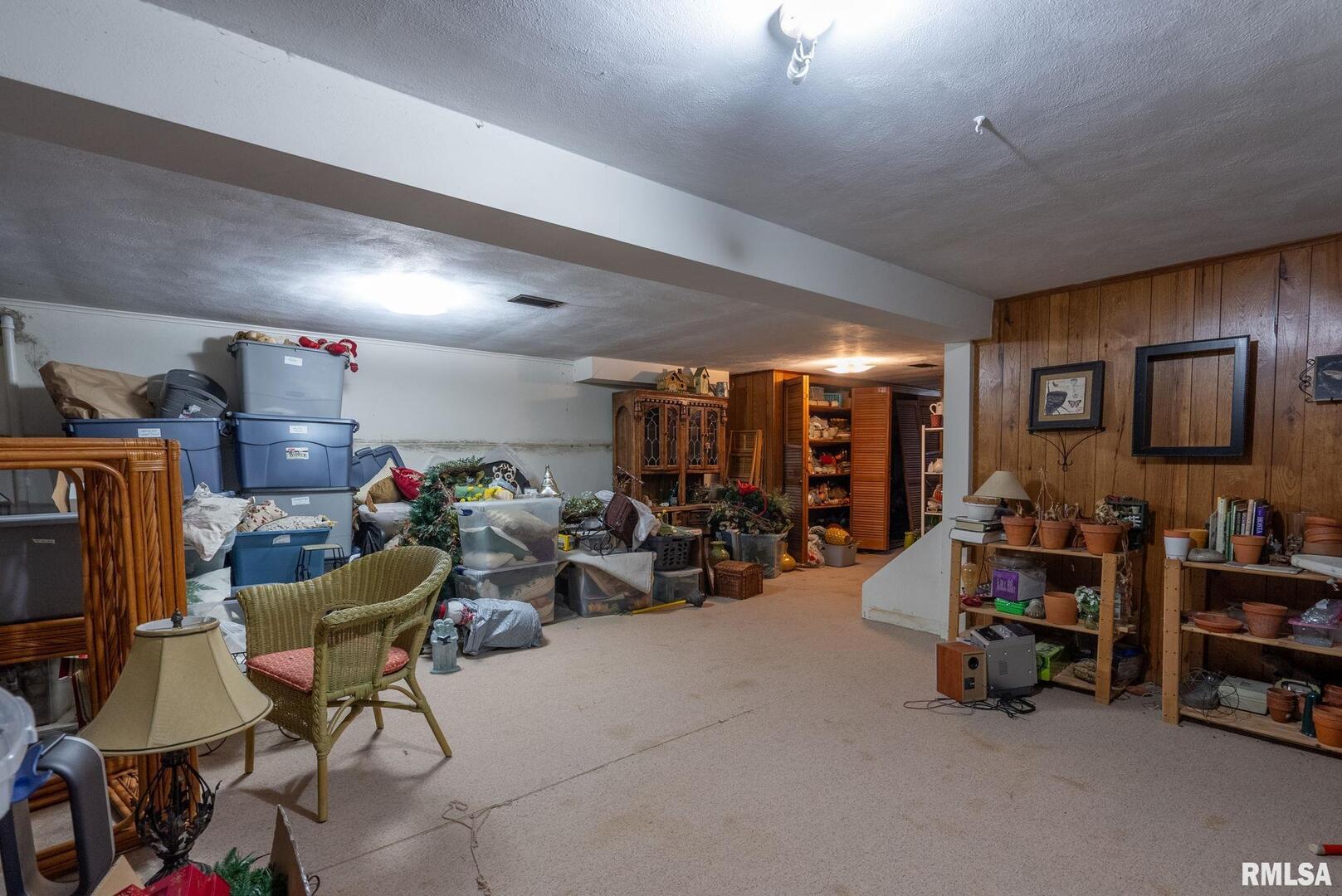 2718 FAIRHAVEN Road