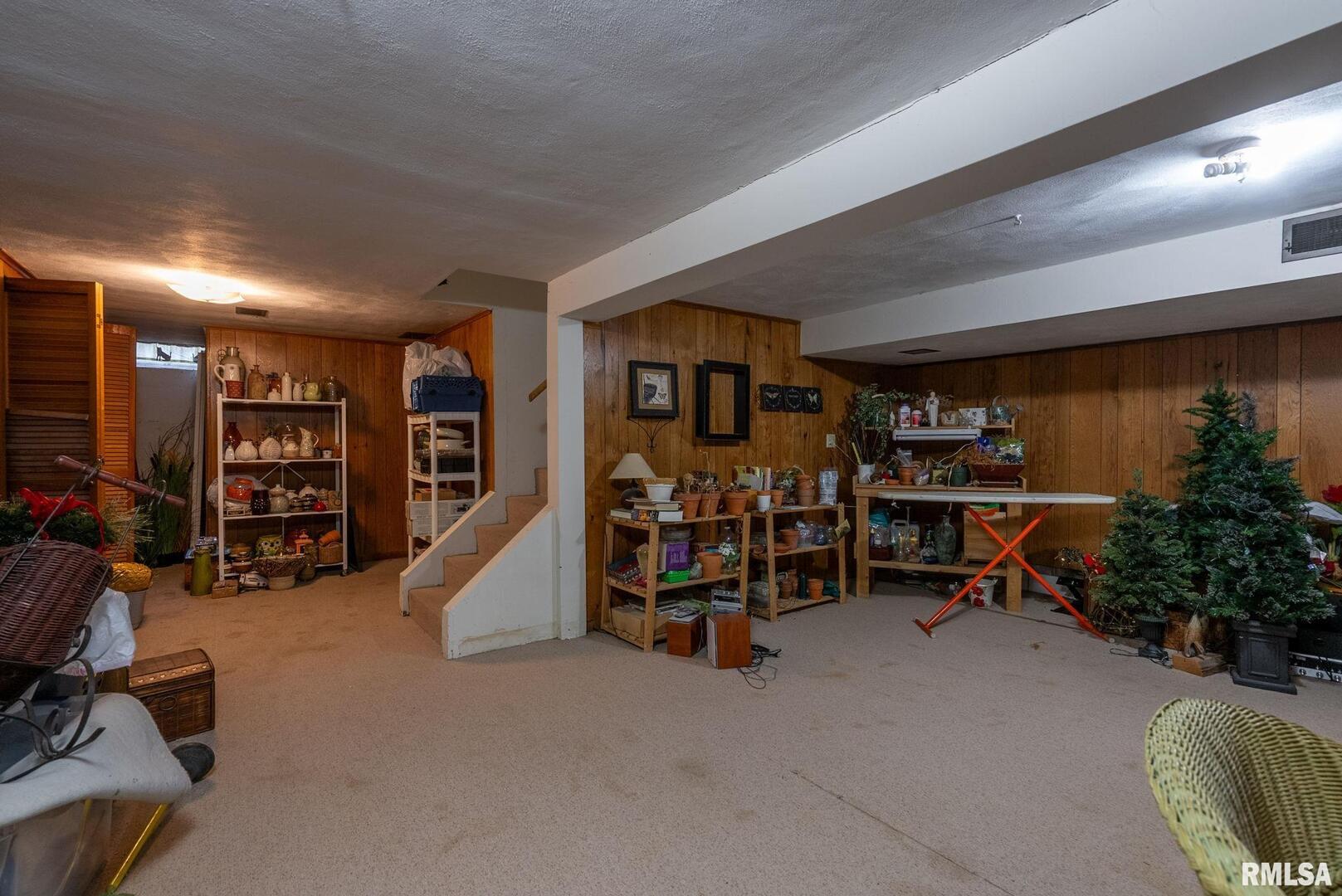 2718 FAIRHAVEN Road
