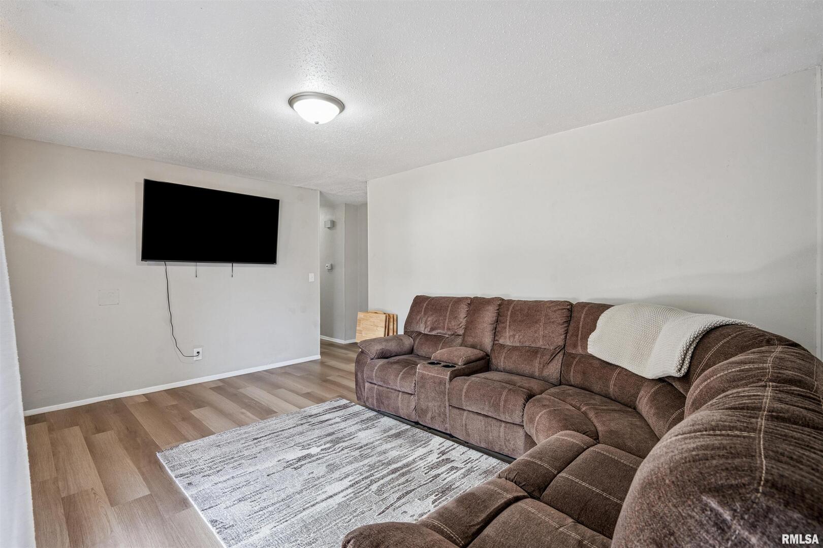 3530 W 29TH Street