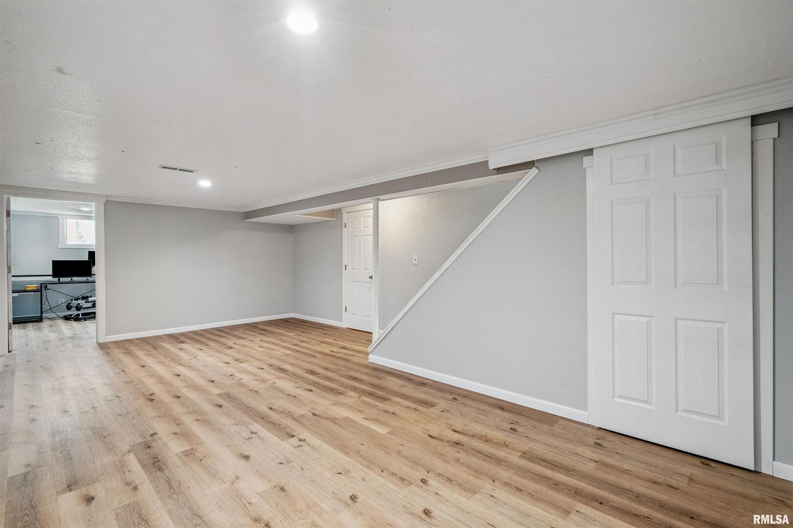 3530 W 29TH Street