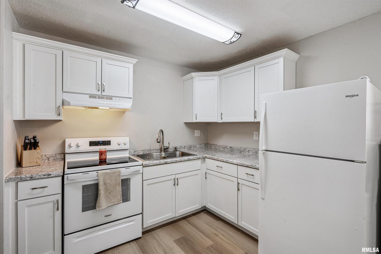 3530 W 29TH Street