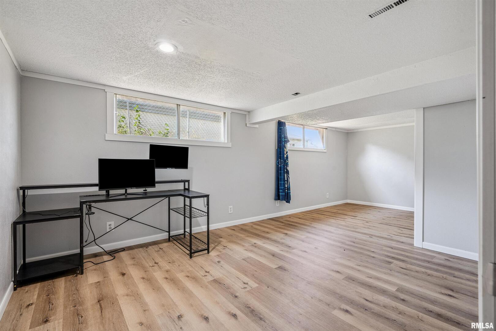 3530 W 29TH Street