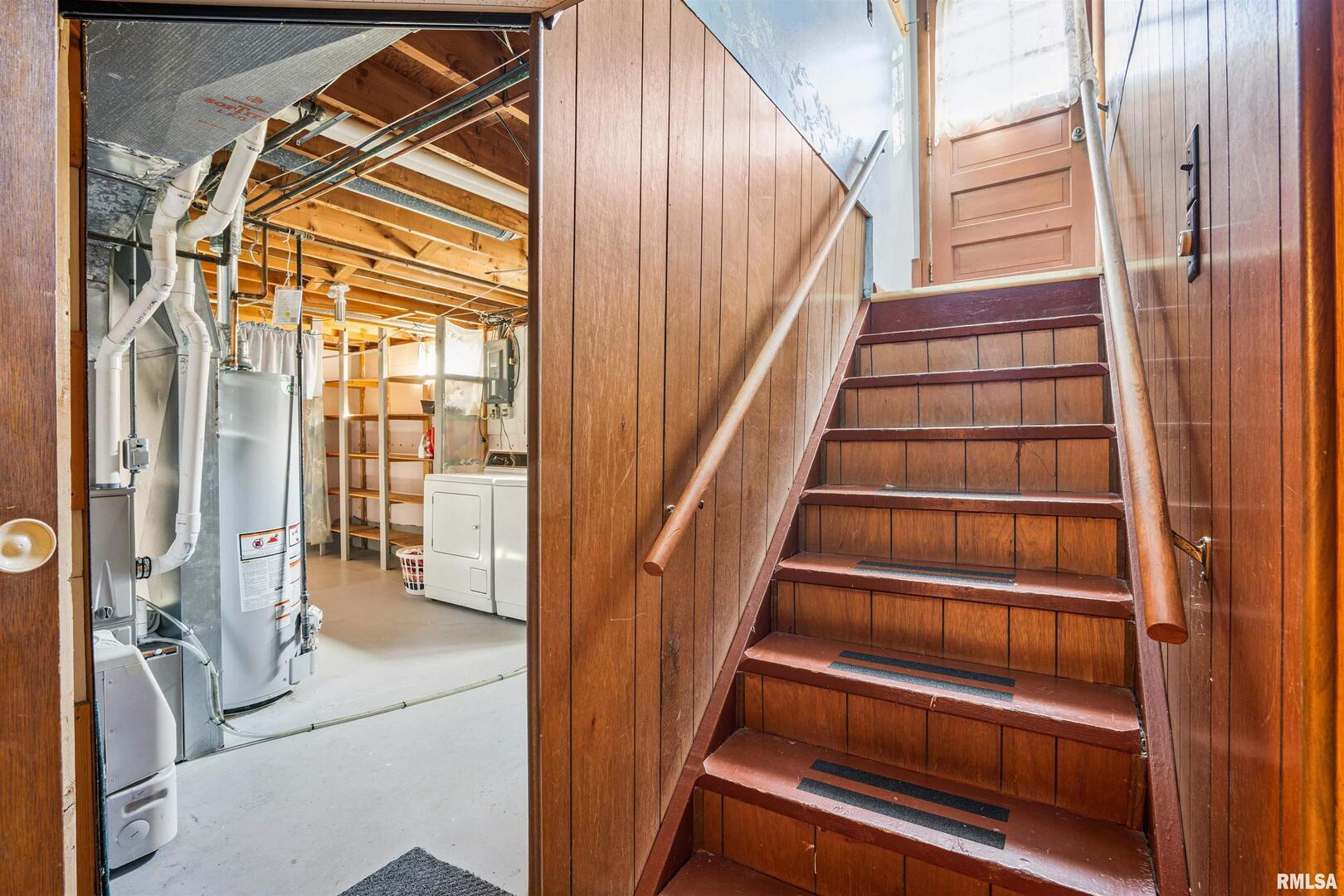 8101 8TH Street W