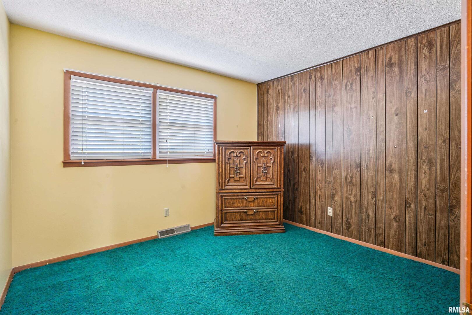 8101 8TH Street W