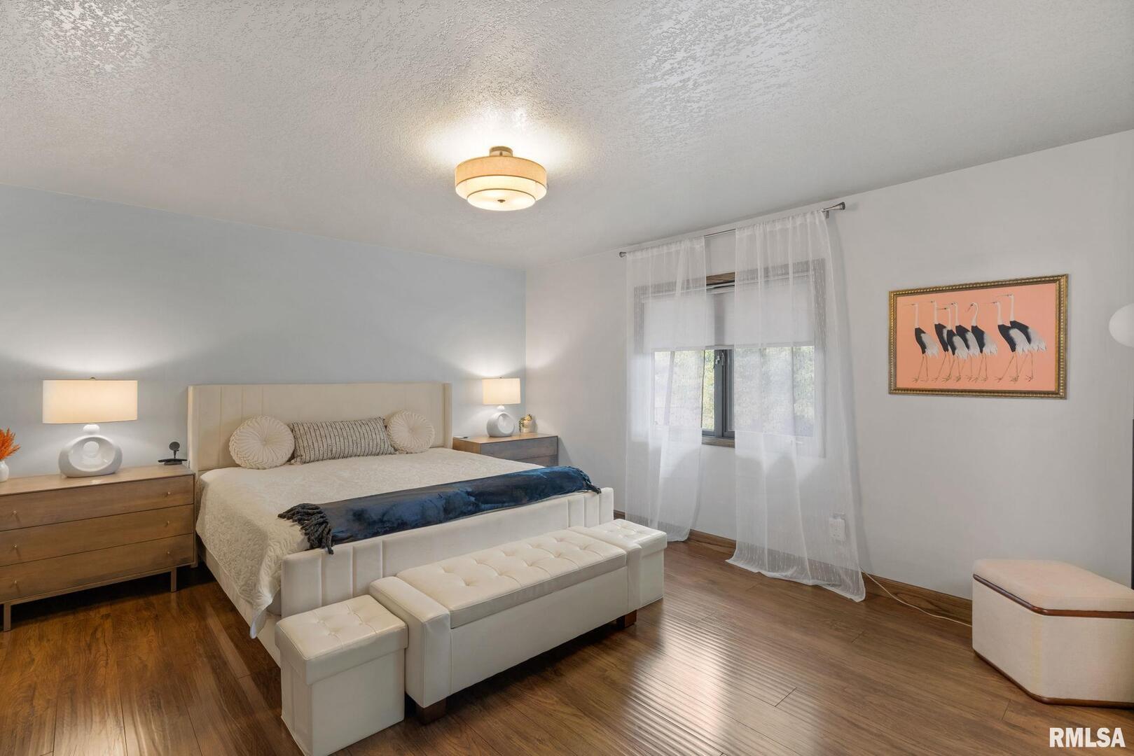 4255 APPLE VALLEY Drive