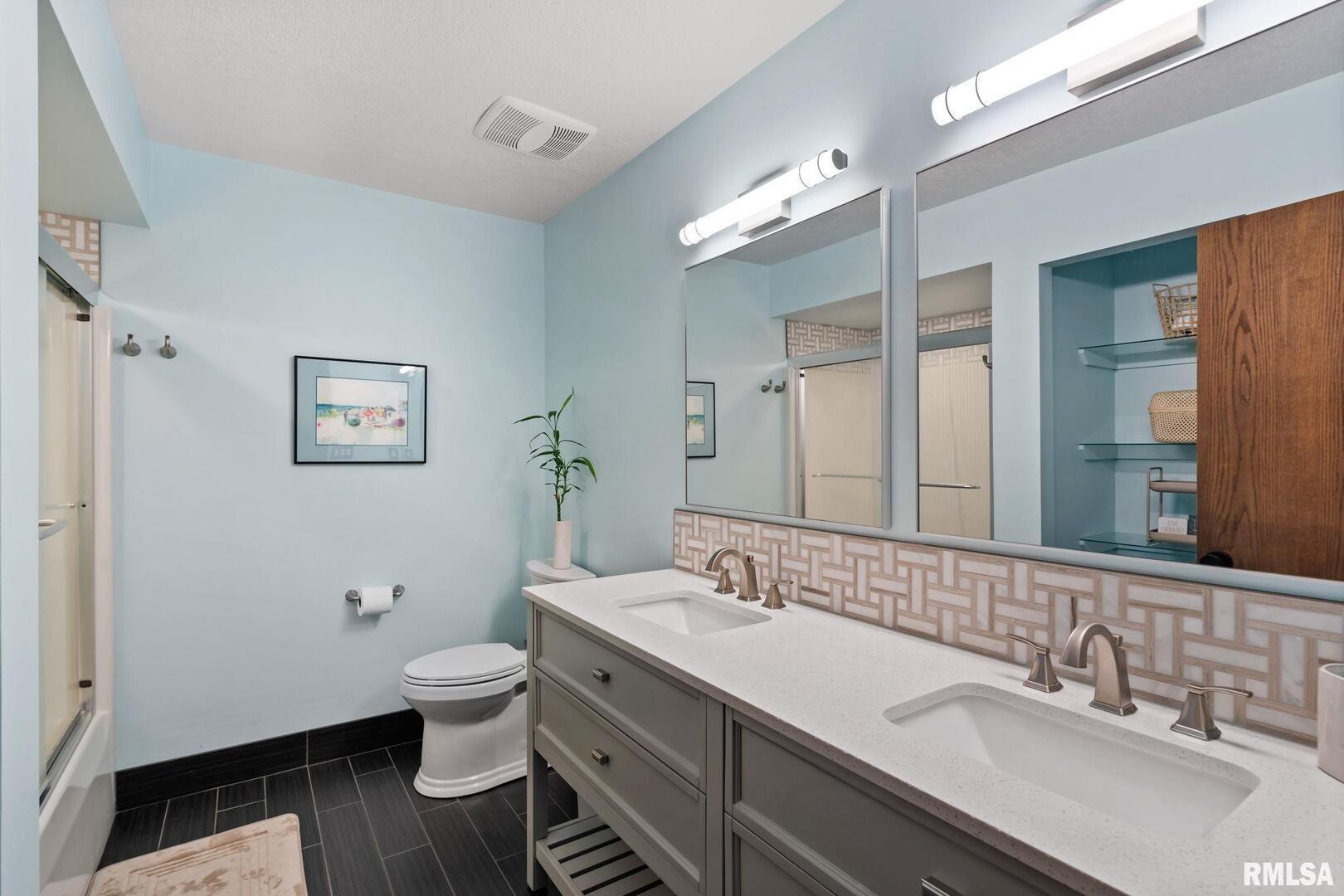 4255 APPLE VALLEY Drive