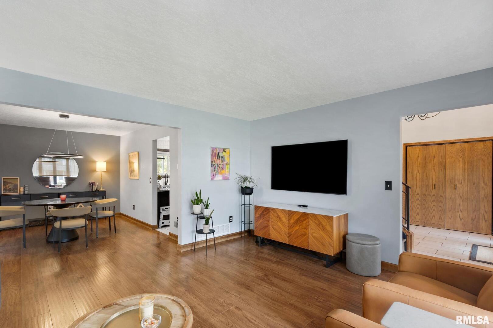 4255 APPLE VALLEY Drive