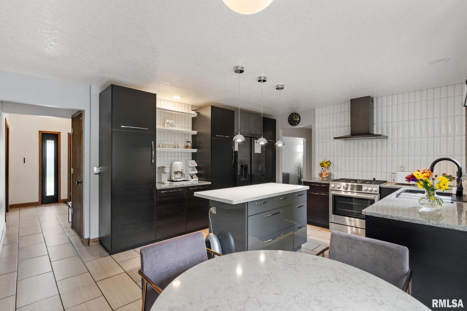 4255 APPLE VALLEY Drive