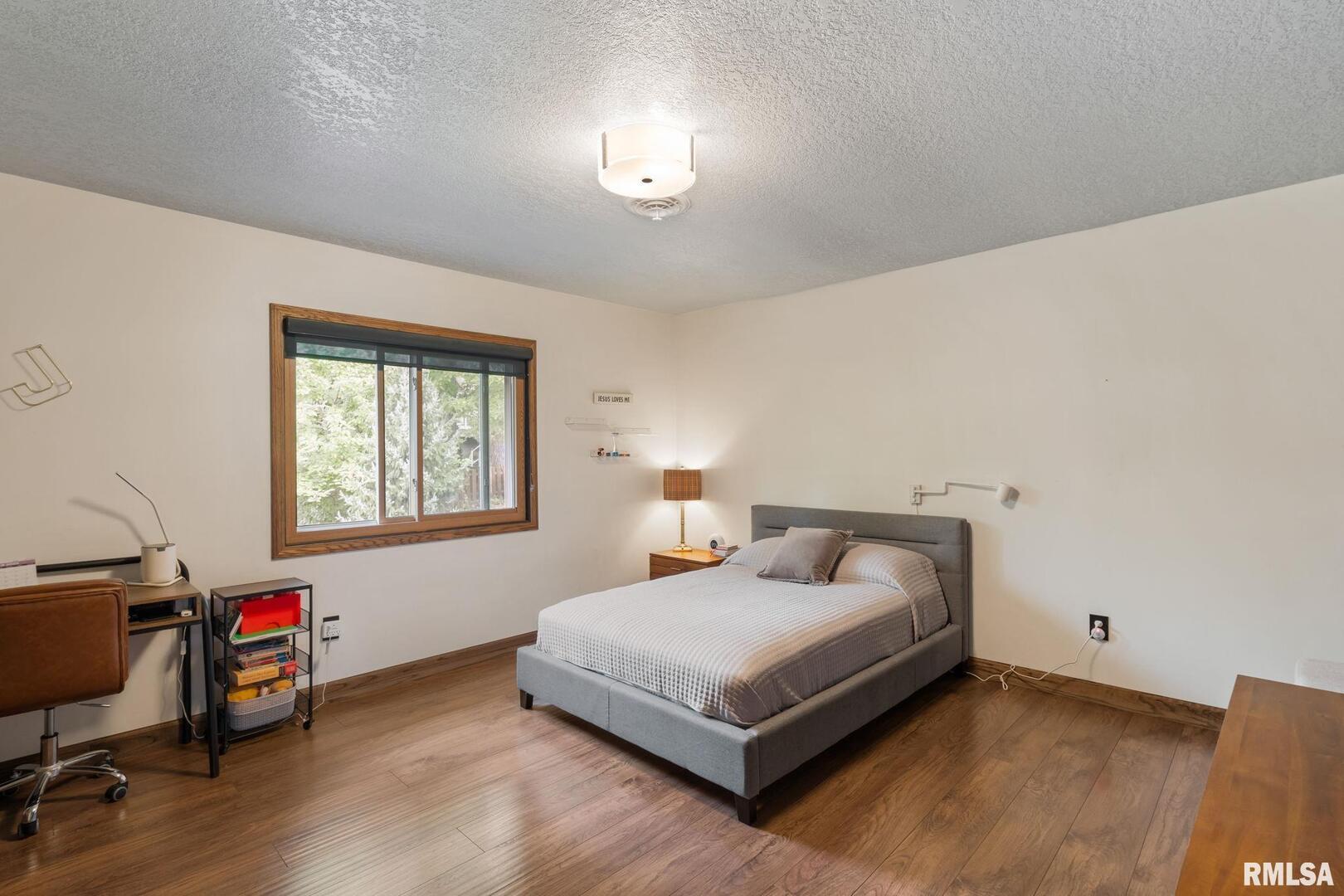 4255 APPLE VALLEY Drive