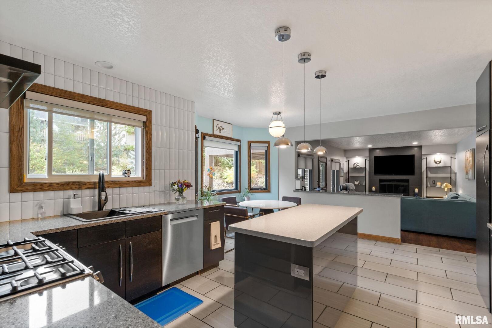 4255 APPLE VALLEY Drive