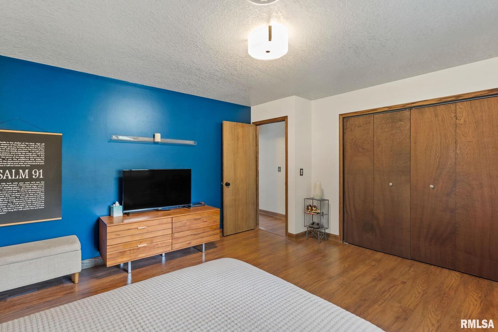 4255 APPLE VALLEY Drive