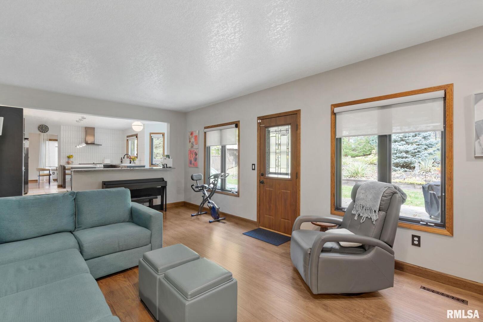 4255 APPLE VALLEY Drive