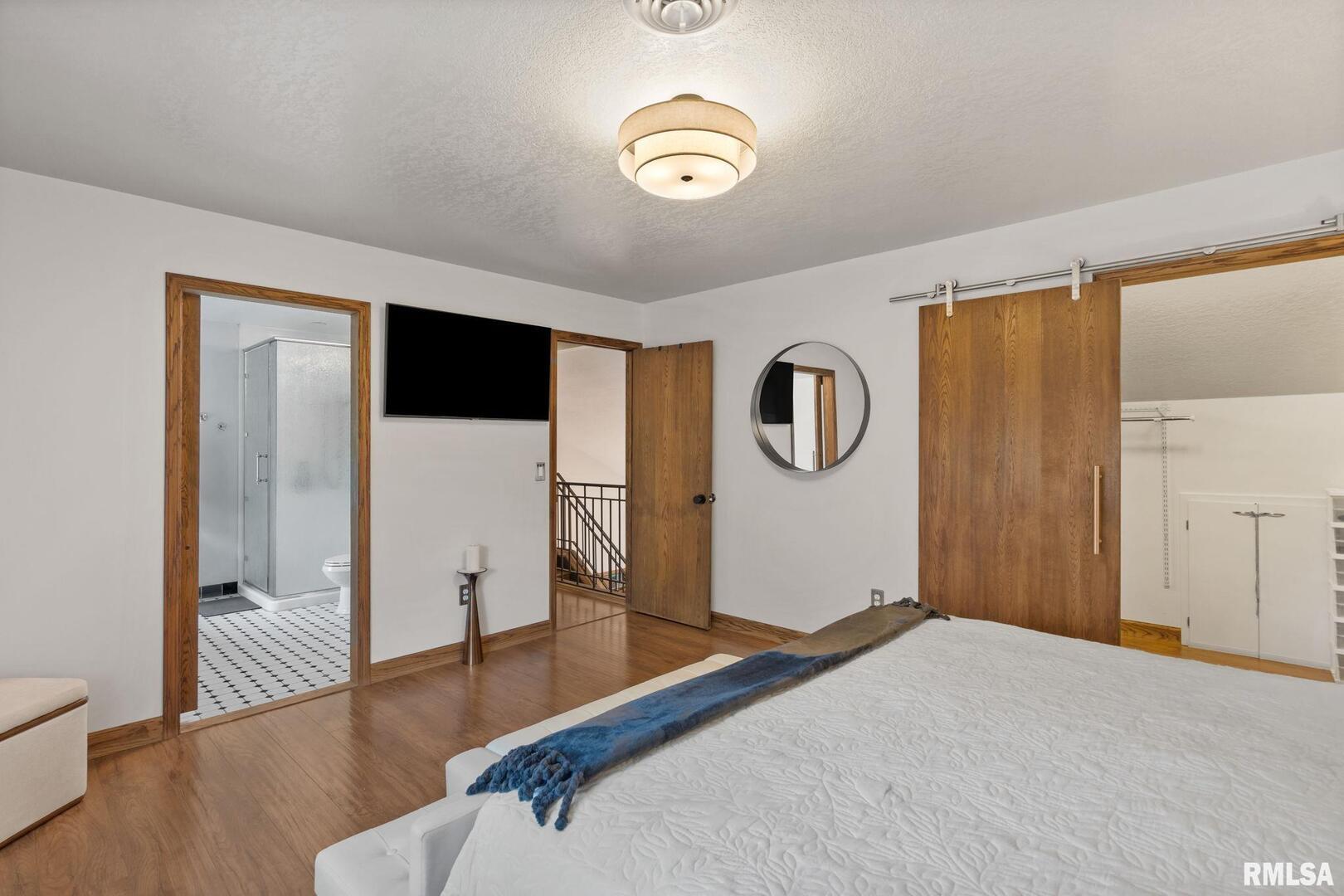 4255 APPLE VALLEY Drive