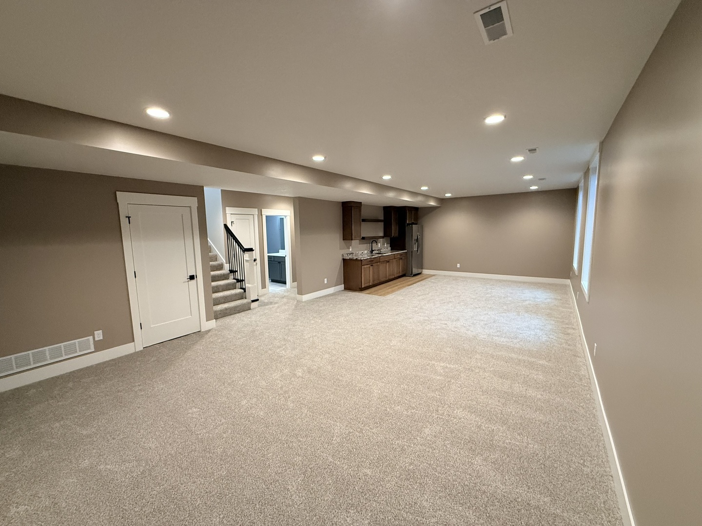 6414 Pelican Street
