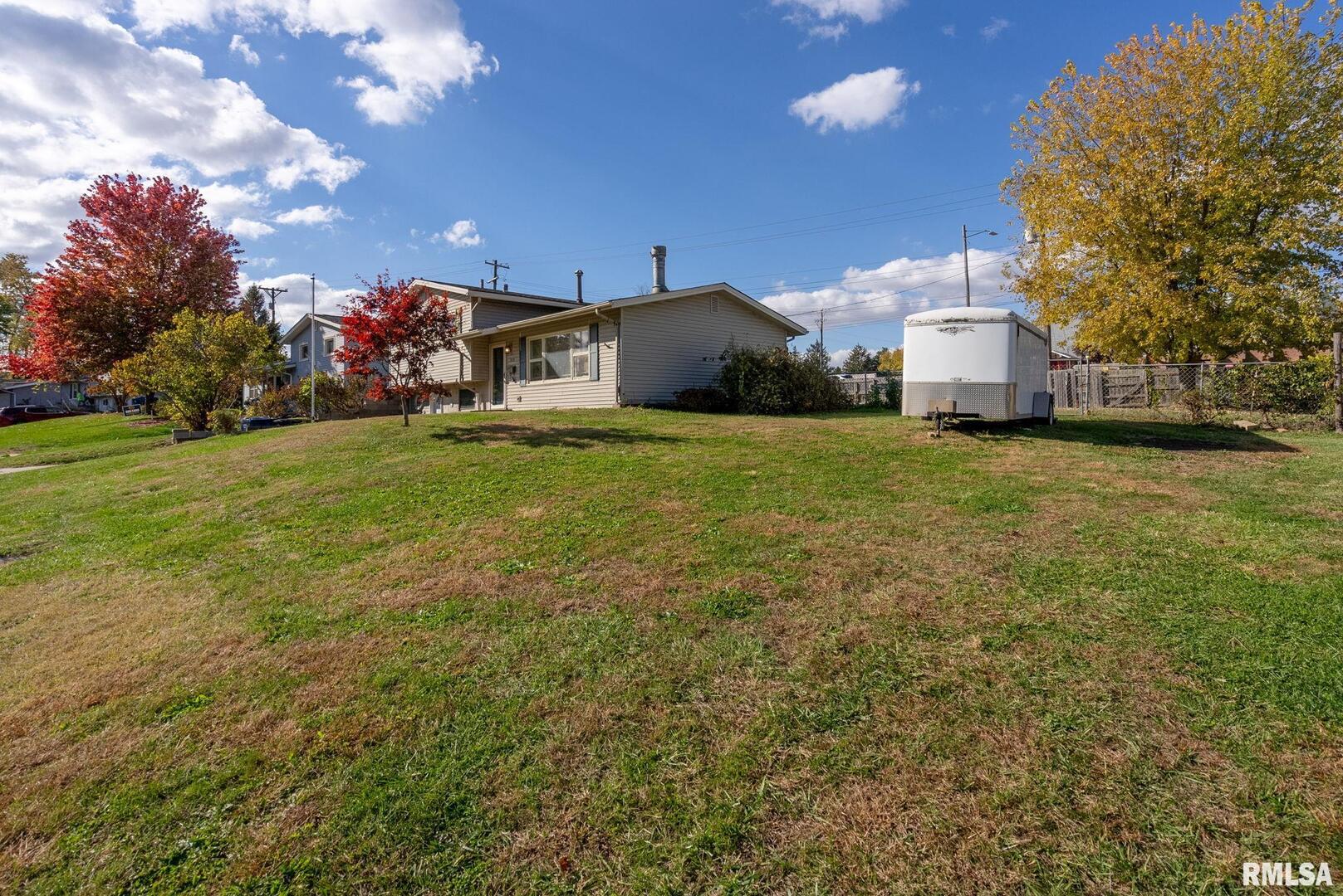 1212 Meadow Lane Drive