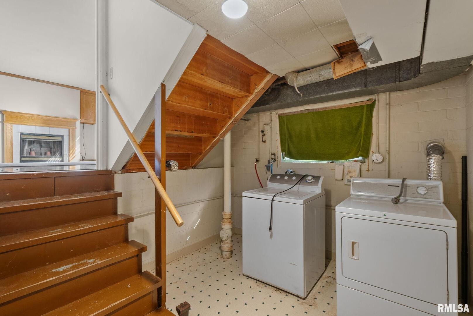 1212 Meadow Lane Drive