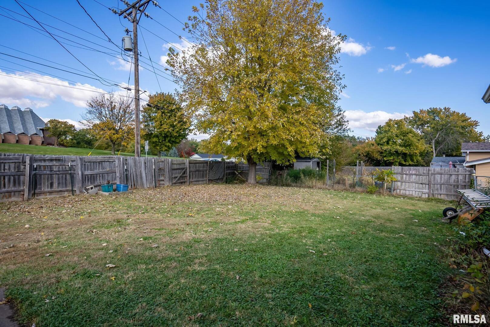1212 Meadow Lane Drive