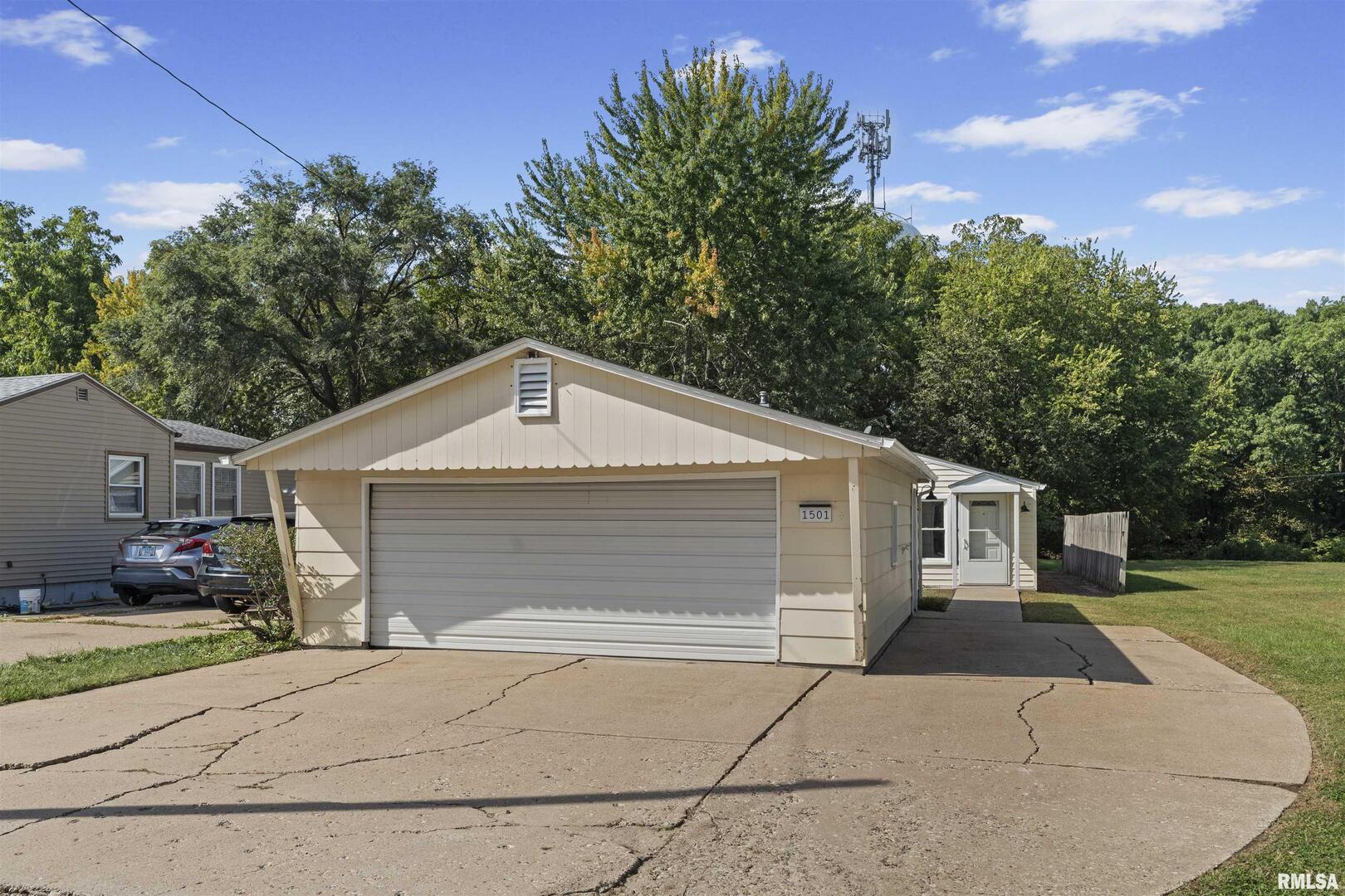 1501 43RD Street