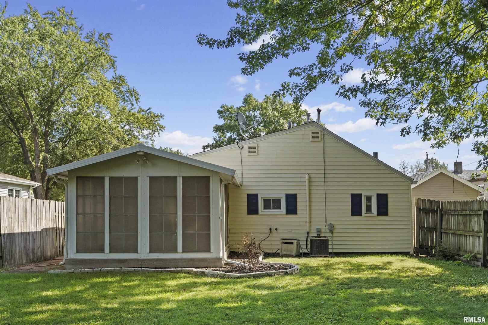 1501 43RD Street