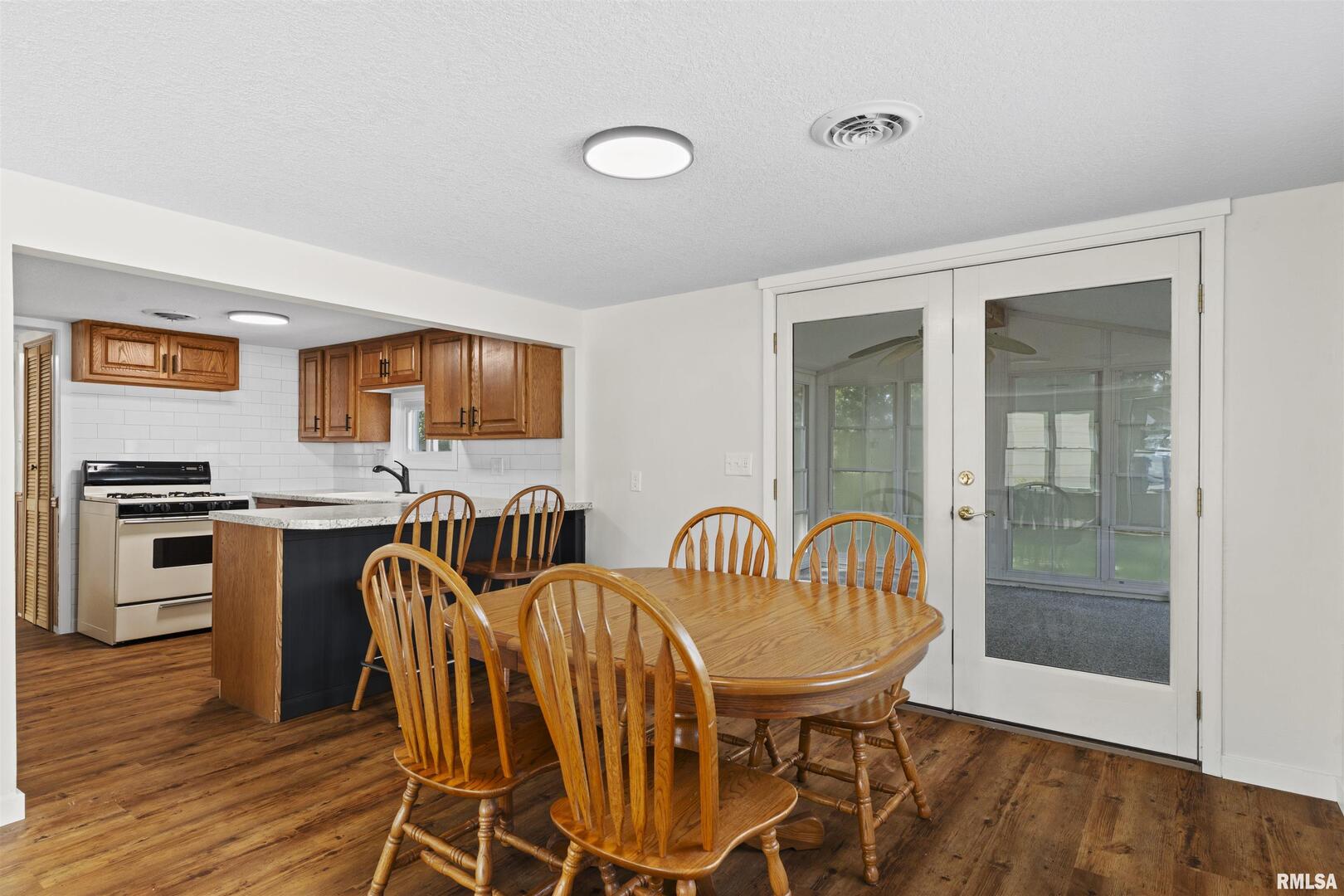 1501 43RD Street