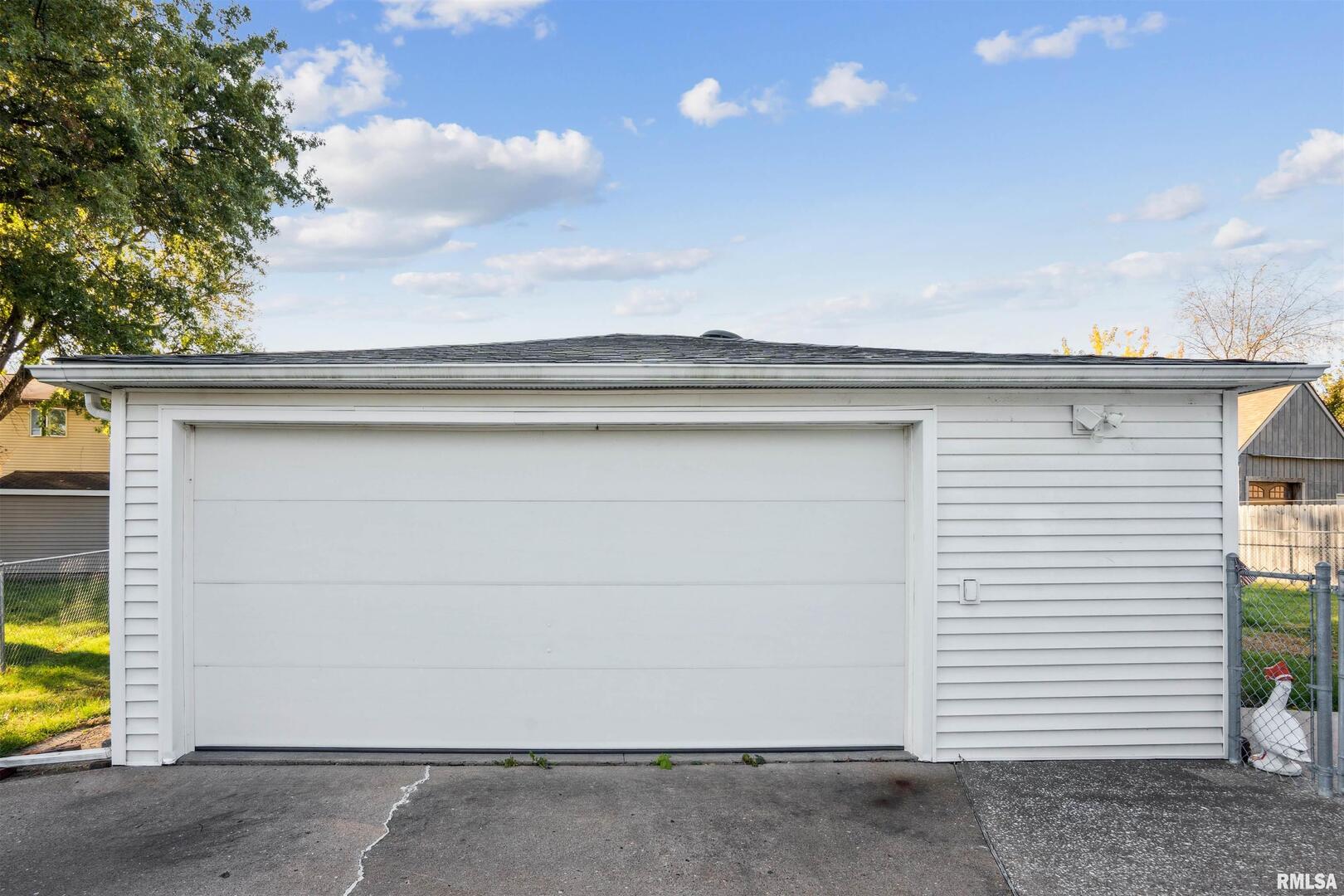 34 SUBURBAN HEIGHTS Road