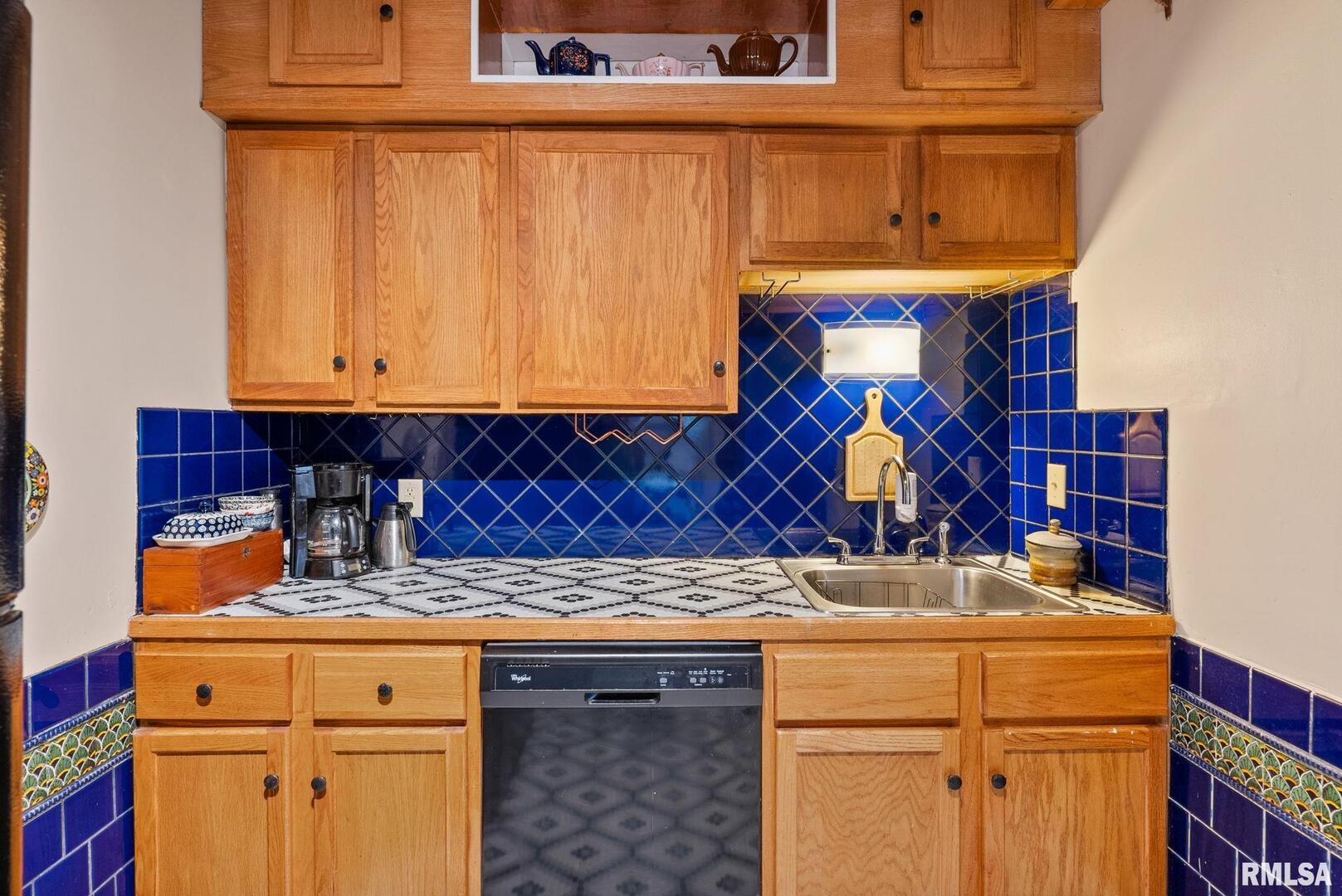2506 HARRISON Street Unit: 2E